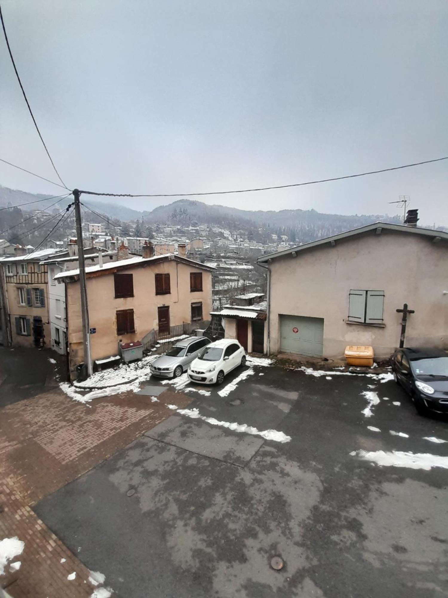 La Chaloupe 4 Bed & Breakfast Thiers Dış mekan fotoğraf